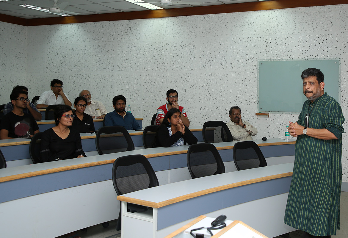 Prof. Sanjoy Chakravorty delivers a talk on "Who’s Afraid of Land Commodification" at IIMB