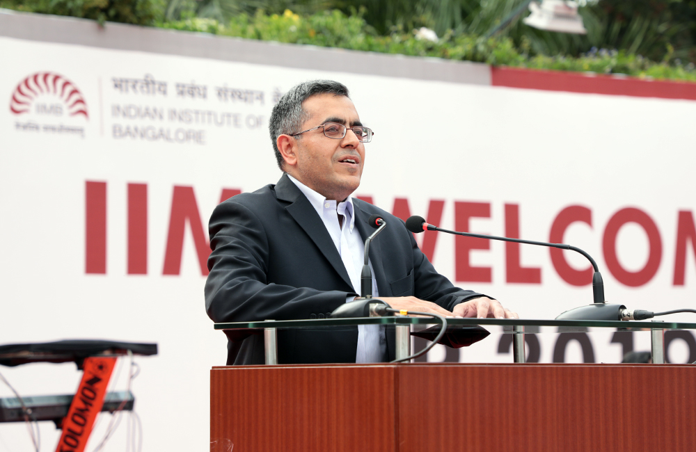 The chief guest, Amit Kumar, Global COO, IBM, GBS, addresses students on June 10 (Monday) at the inauguration of classes for PGP and FPM 2019 at IIM Bangalore.